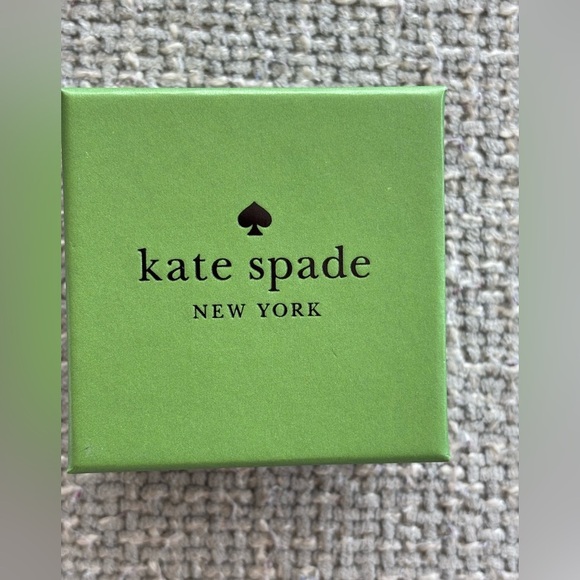 Kate Spade Victoria Oval Crystal Stud Earrings brand new in the box - Picture 7 of 7